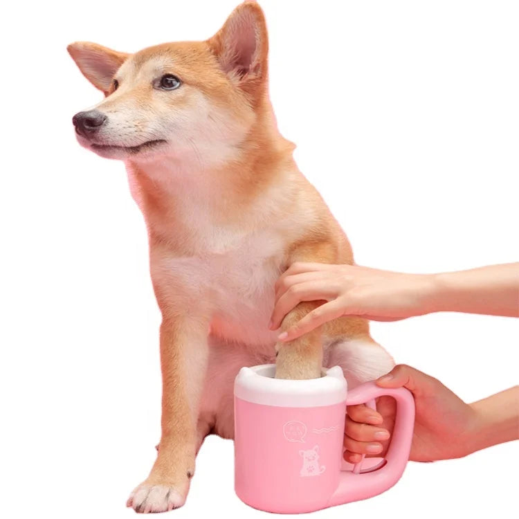 China Factory PB Peijia 360 Eco-Friendly Plastic Pet Dog Paw Cleaning Cup for Dogs and Cats