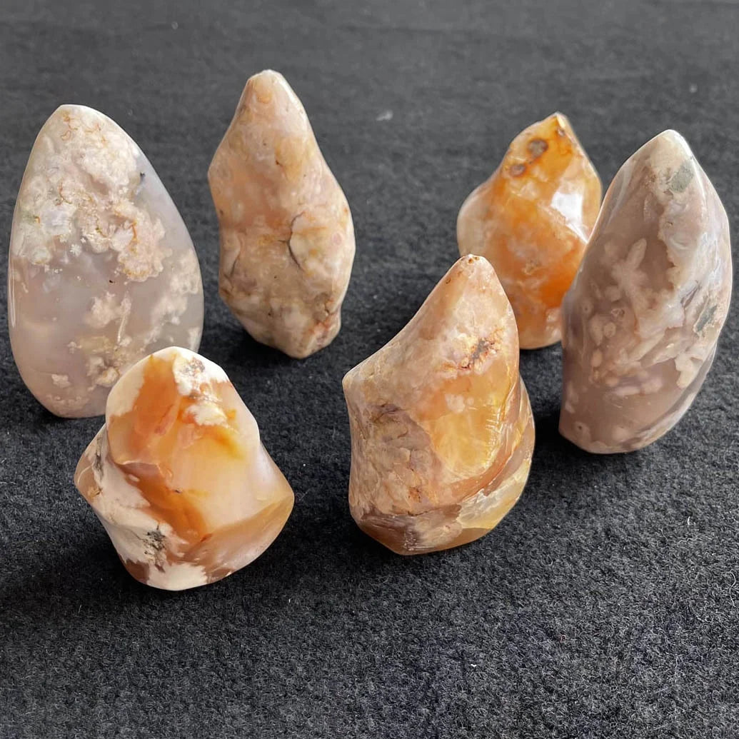 Wholesale Natural Meditation Rough Stone Nice Polished Cherry Agate Stone Crystal Flame Stone for Holiday Gifts
