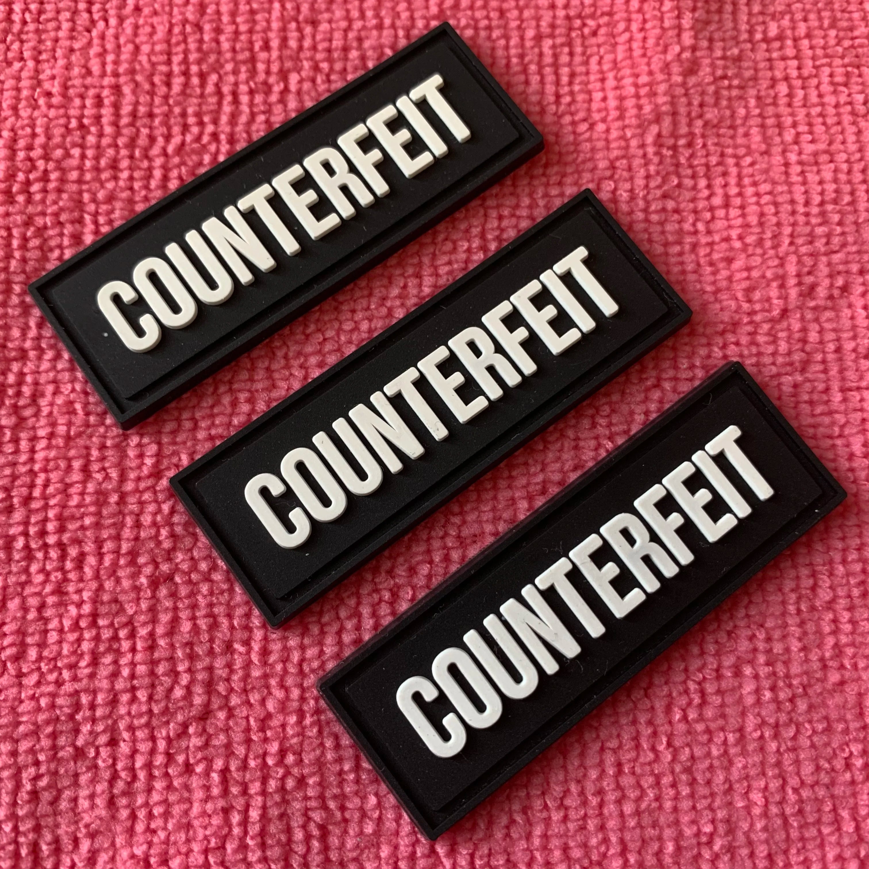 Sew on Embossed Private Brand Silicone Rubber Label3D Logo Garment Soft PVC Rubber Patch for Clothing