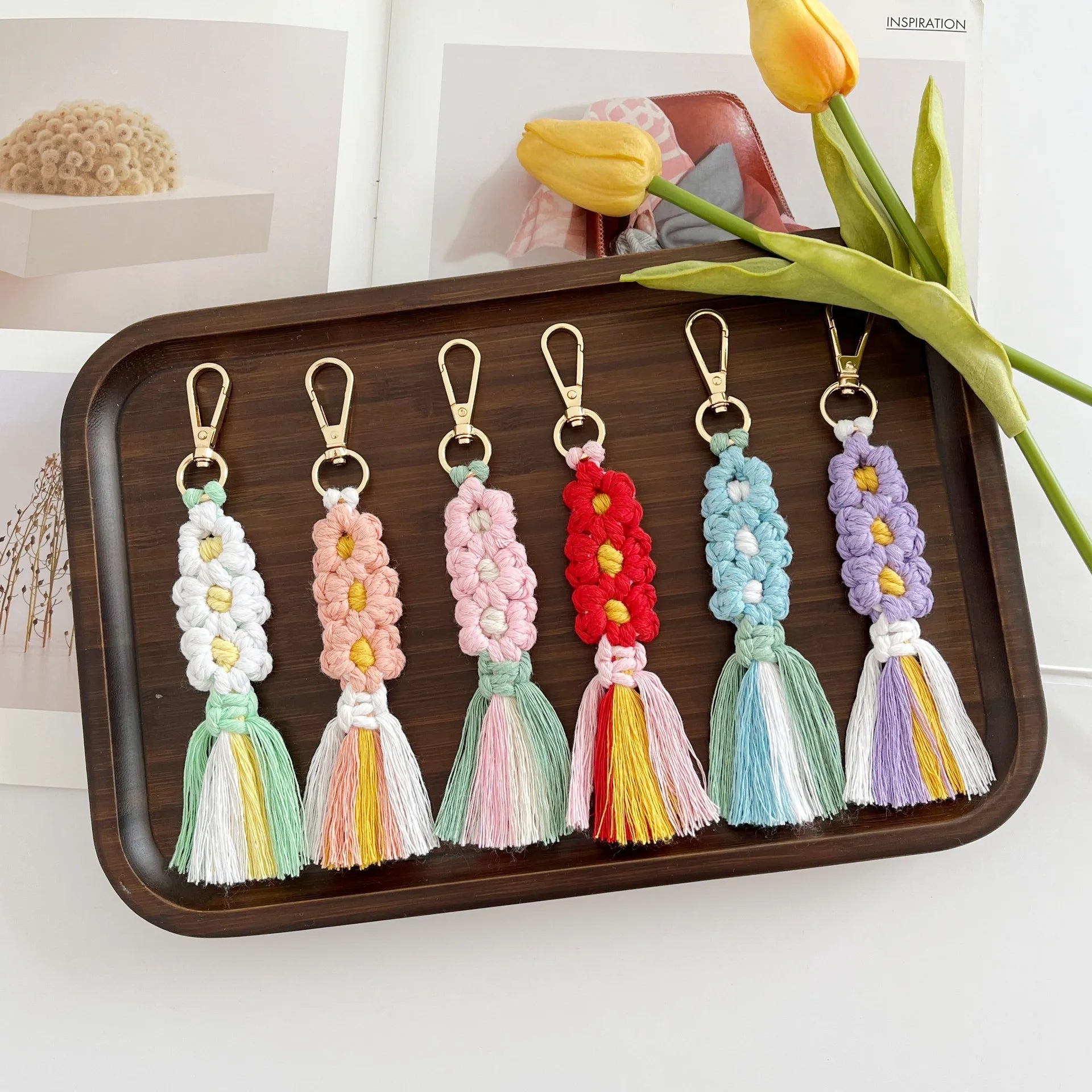 Daisy Boho Keychain Handwoven Sunflower Tassel Braid Rope Ethnic Macrame Key Ring Anime Style Bag Accessories Gift Pig Pattern