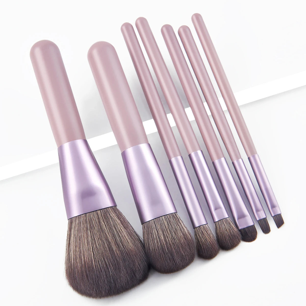 Wholesale of Popular Brown New Products Professional Makeup Brushes High-quality and Glossy Lip Brushes for Beautiful Women