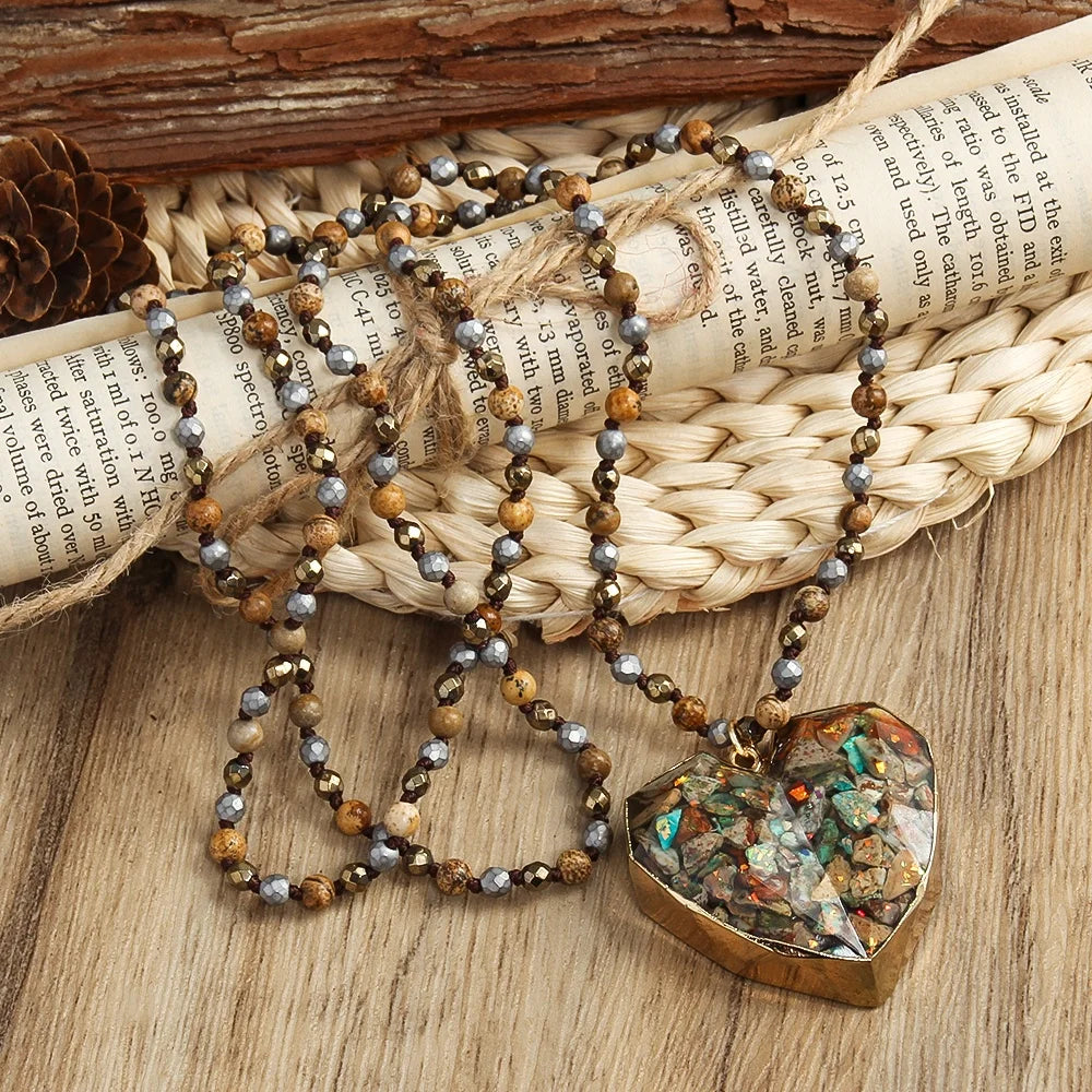 New Arrival Fashion Bohemian Jewelry Alloy Golden Plated Unique 4mm Beads  Knotted Heart Pendant Necklaces