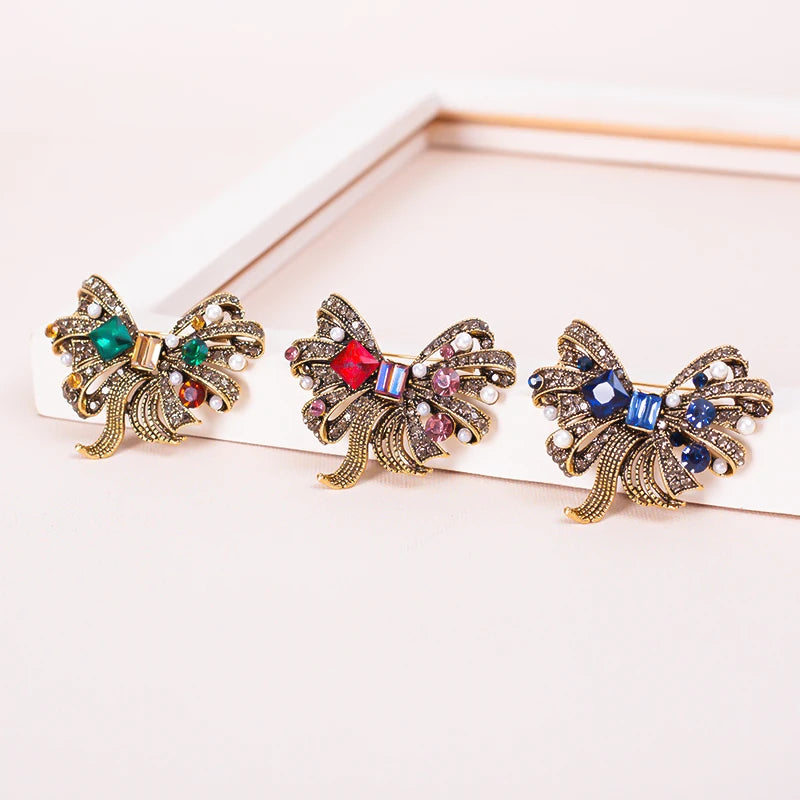 Trendy Green Gemstone Rhinestone Bow Tie Brooch Lapel Pin Pearl Bow Knot Brooches Women Jewelry