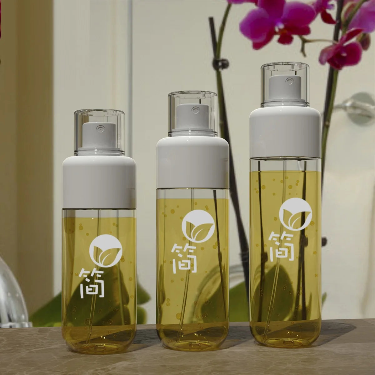 White Fine Mist Pump Sprayer Bottle 100ml 120ml 150ml Hydrating Moisturizing Shoulder Stock Color Matching Plastic Bottles