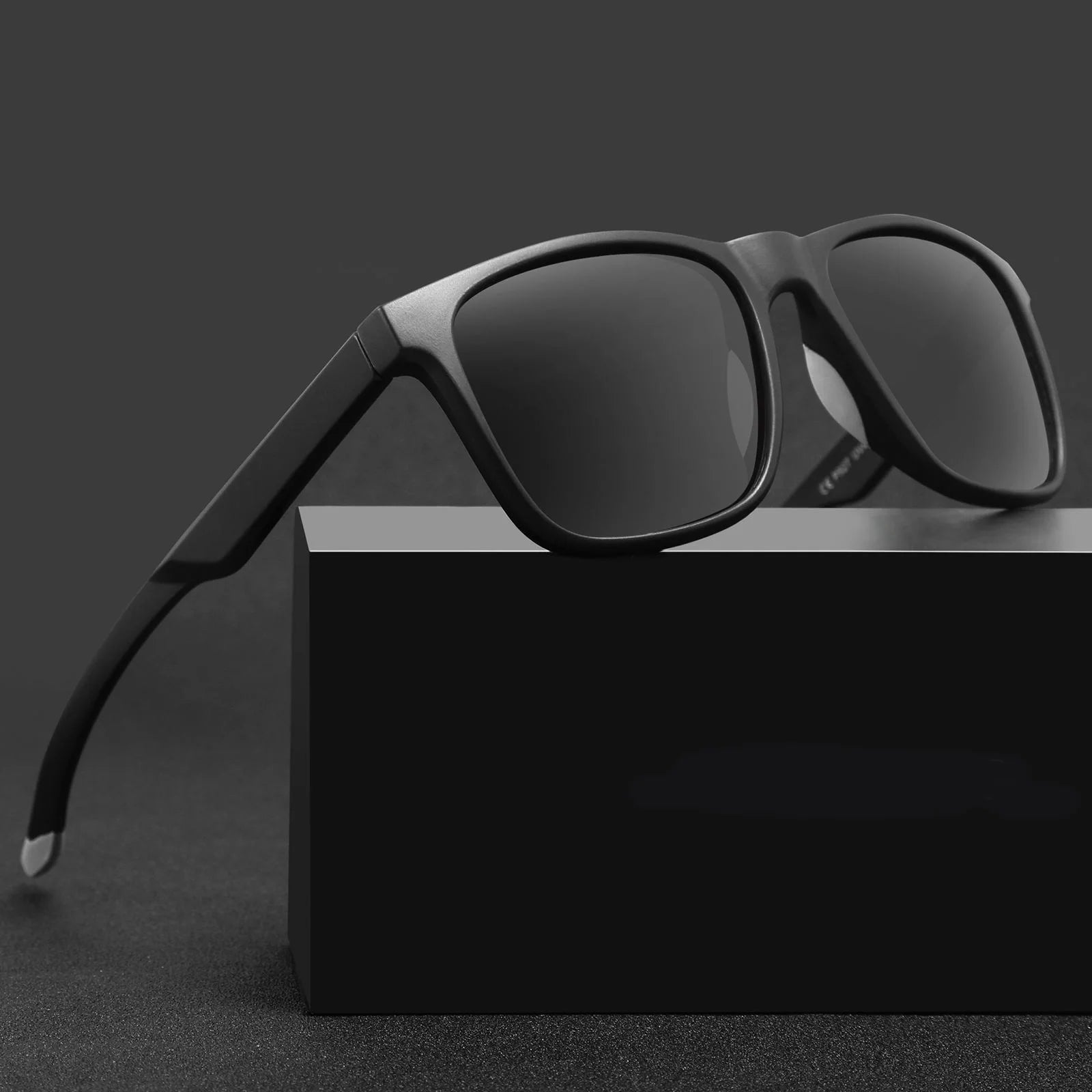 China Wholesale Sport Sunglasses Men Polarized Lens Outdoor Shades Sun Glasses