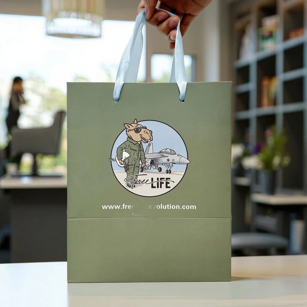 Customized Gold Foil Logo Paper Bags for Hair Extension Packaging Luxury Paper Craft Packaging Shopping Bags