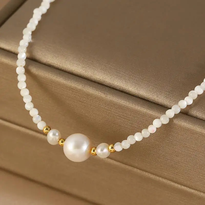 Natural Freshwater Pearl Necklace Women's Light Luxury Gentle Natural Shell Statement Clavicle Chain Necklace