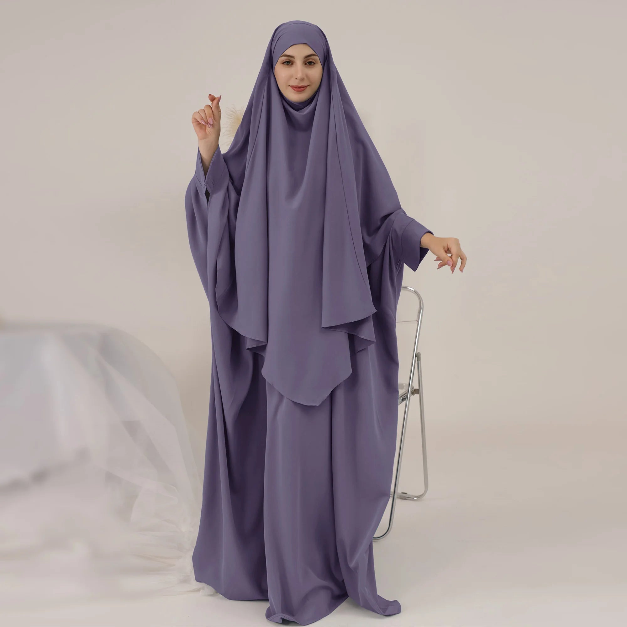 Drop Shipping Loriya Traditional Muslim Clothing Butterfly Sleeve Women Modest Abaya Two Piece Khimar Abaya Dress Set