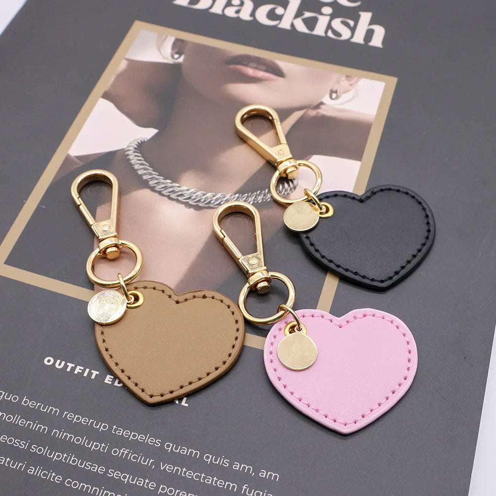 New Fashion Custom Initial Letters Genuine Leather Keychain Chain Bag Car Key Pendant Heart Shaped Leather Keychain