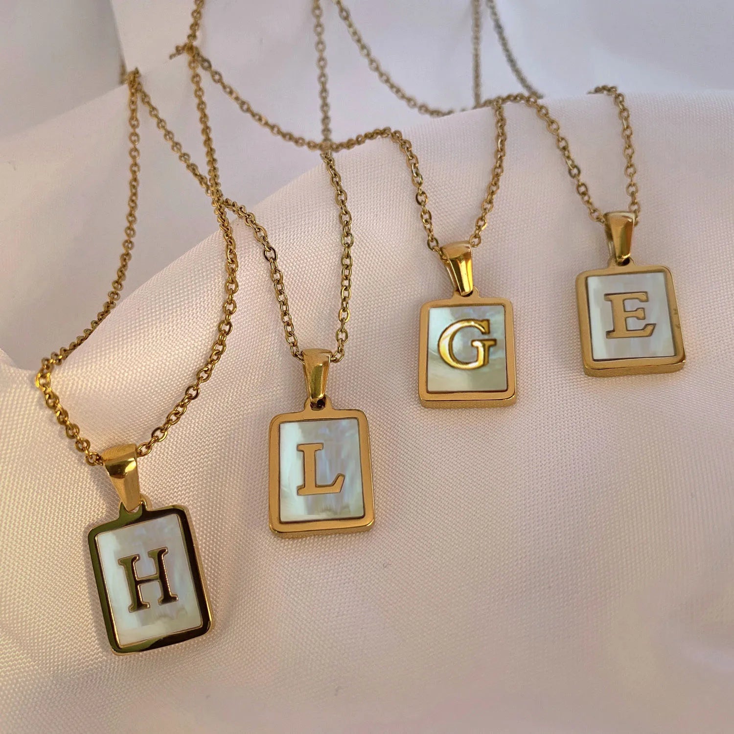 Non Tarnish Jewelry Stainless Steel Letter A-Z Initial Necklace for Women White Rectangle Shell Alphabet Pendant Necklace