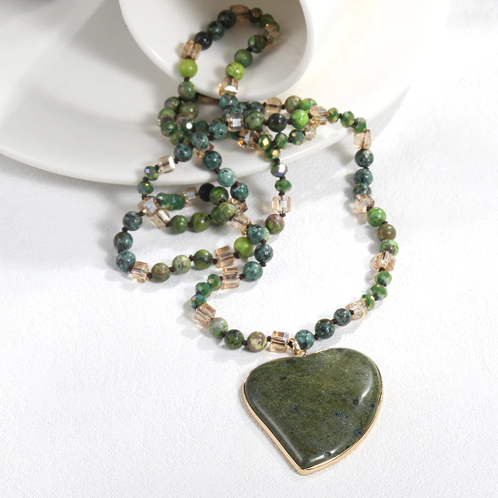 New Bohemian Style 6mm Natural Stone Glass Knotted Necklace Green Natural Stone Heart Pendant Necklace Women Jewelry