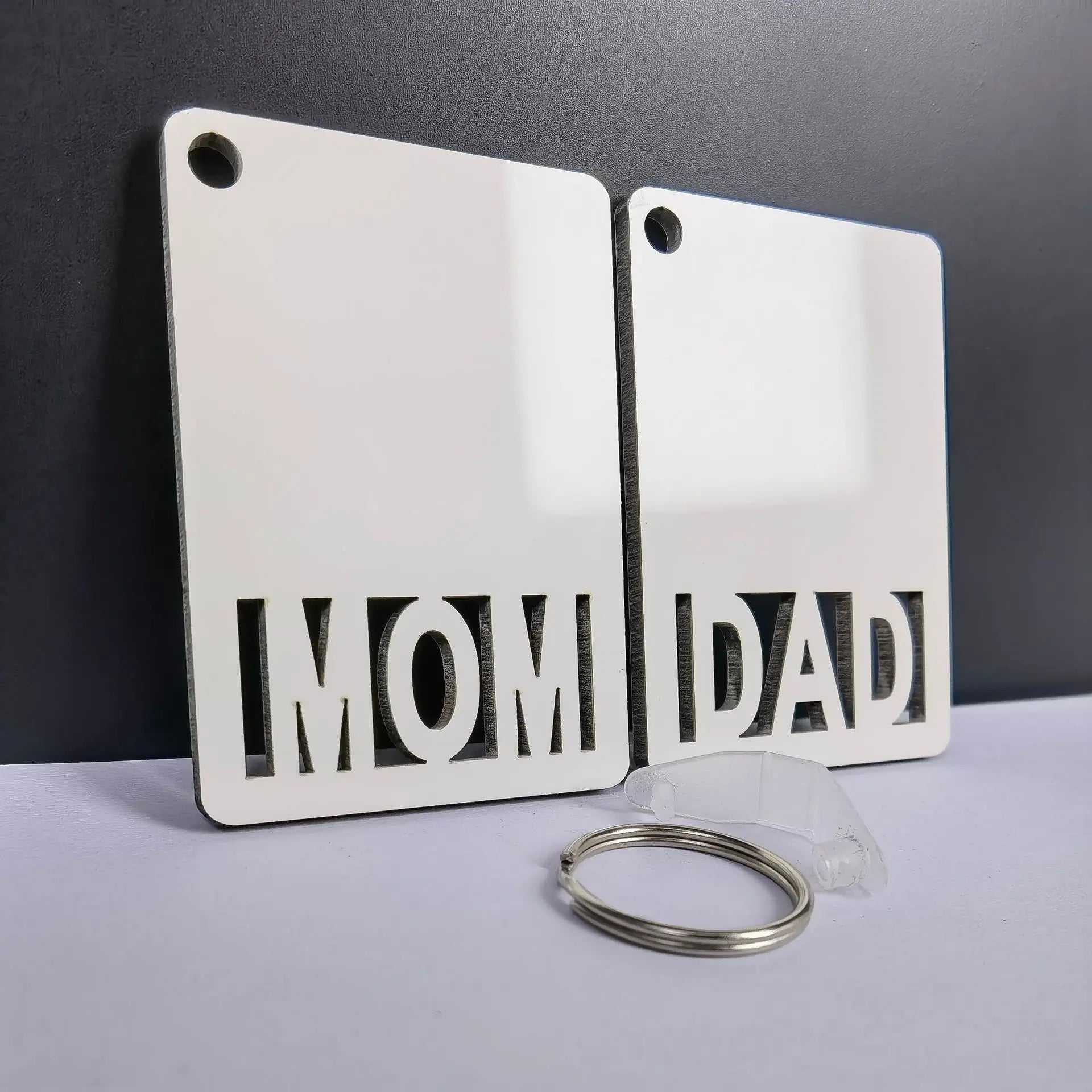 Wholesale 3mm MDF Sublimation MOM/DAD Keychains Blanks