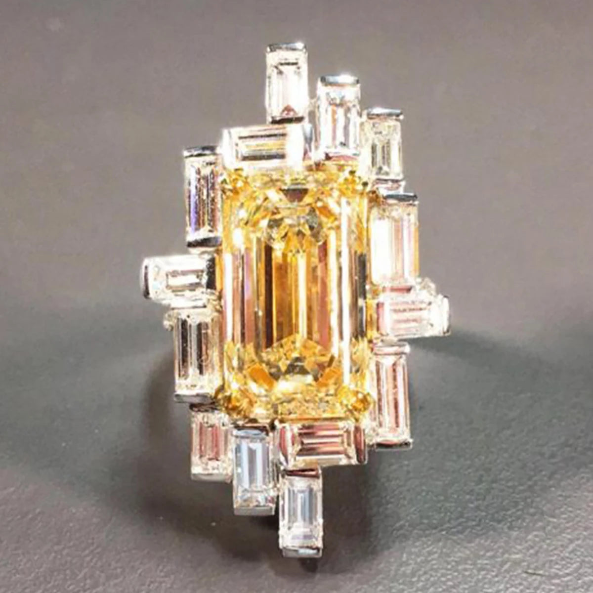 Huitan Gorgeous Irregular Design Yellow/White Sparkling Crystal Zircon Rings for Engagement Silver Plated CZ Rings Women Jewelry