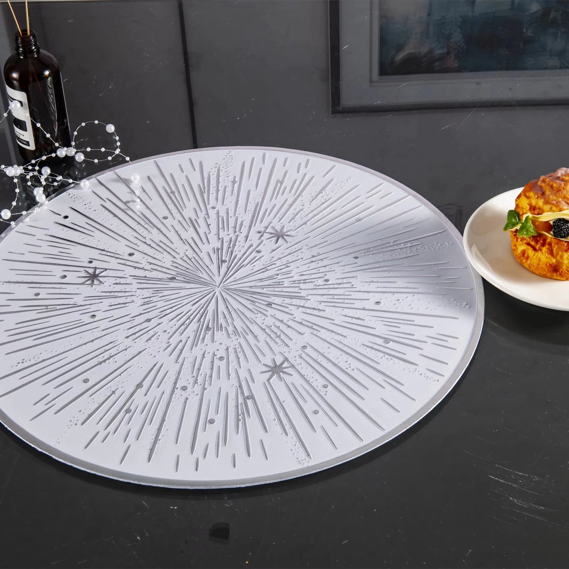 New Star Anti-Hot Non-Slip PVC Table Mat Insulation Placemat Pads for Home Kitchen and Western Restaurant Plastic Material
