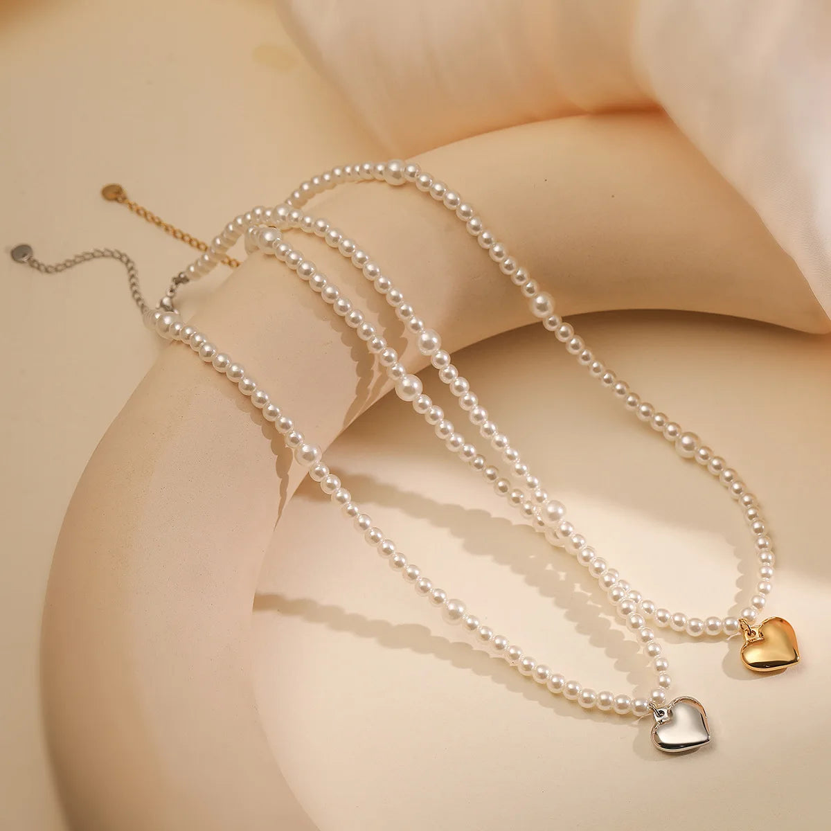 2025 Trendy Pearl Heart Pendant Necklace Charm Necklace 18K Gold Plated Jewelry Necklace for Women Girls
