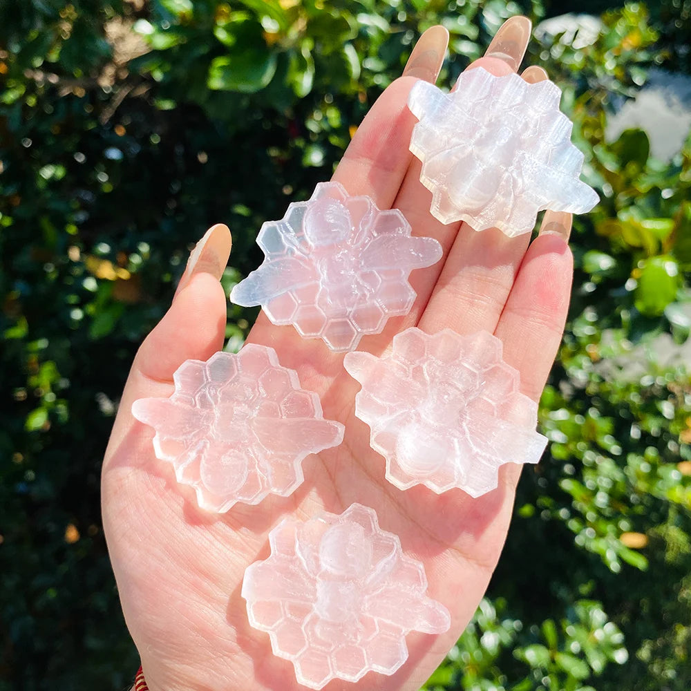 Wholesale Natural Selenite Crystal Bees Carving Natural Quartz Gemstones Selenite Craft Healing Stones for Home Decoration