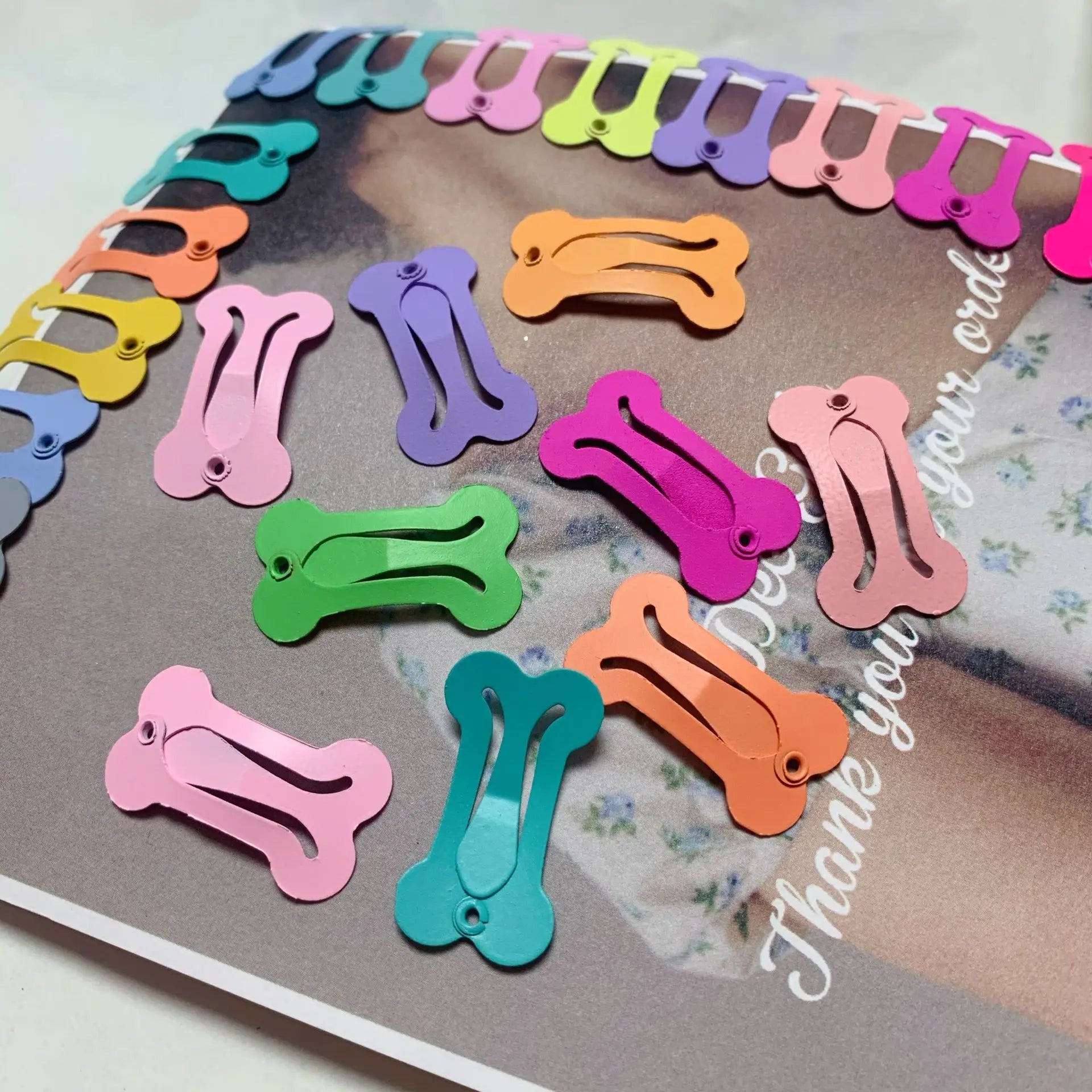 In Stocks! 2.5cm Mini Hair Pins Barrettes Clips Pour Cheveux Kid Baby Hair Clips Colorful Bone Dog Metal Snap BB Clips