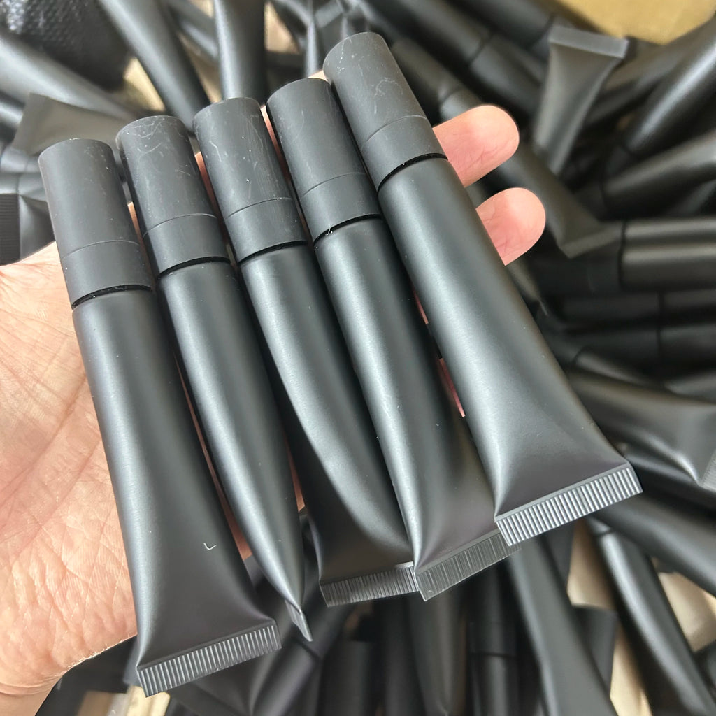 Private Label Black Tube Vegan Lip Filler Instant Tingle extreme Lip Plumper