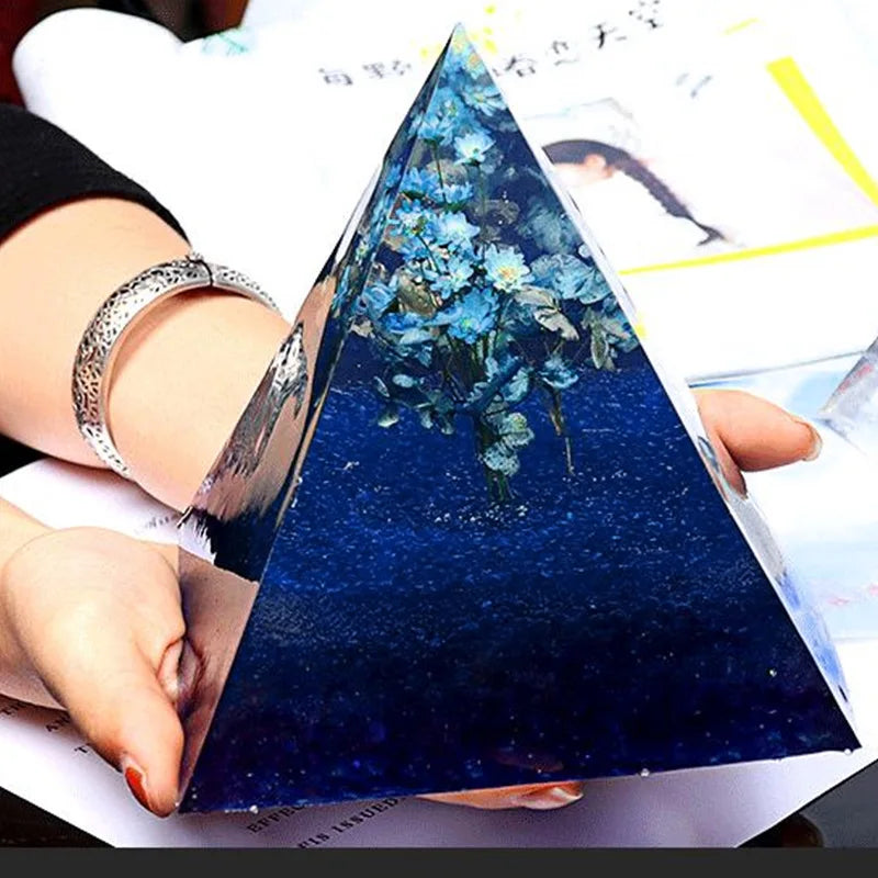 Wholesale DIY Decoration Large 15cm Pyramid Epoxy Silicone Resin Molds Jewellery Pendant Craft Accessory