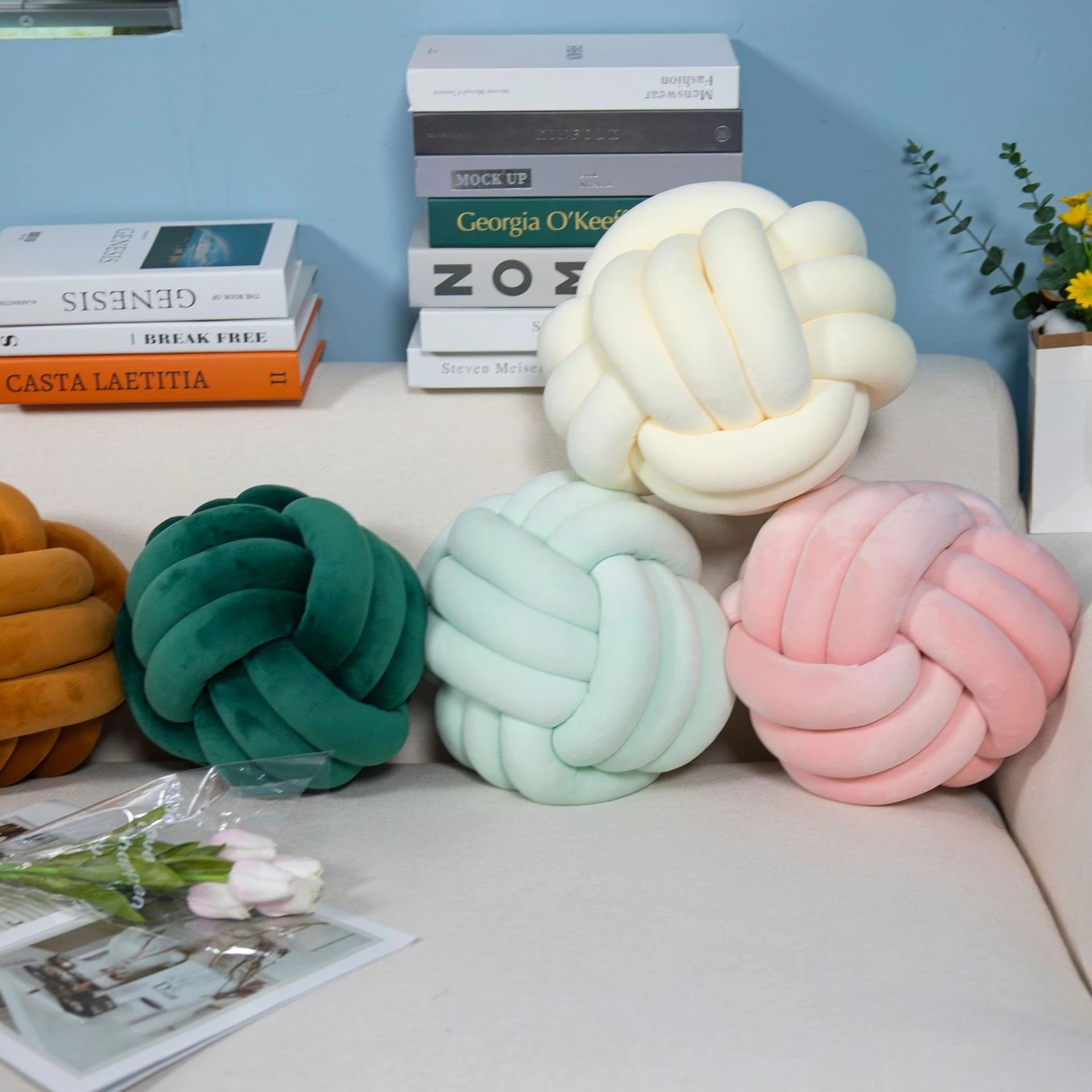 Scandinavian Ins Three Strands of Rope Round Knotted Ball Pillow Hand-woven Crystal Velvet Cushion Knot Window Cushion Home