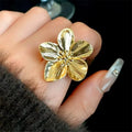 Fashion Gold Flower Ring for Women Diamond Gold Ring Wholesale N2112346