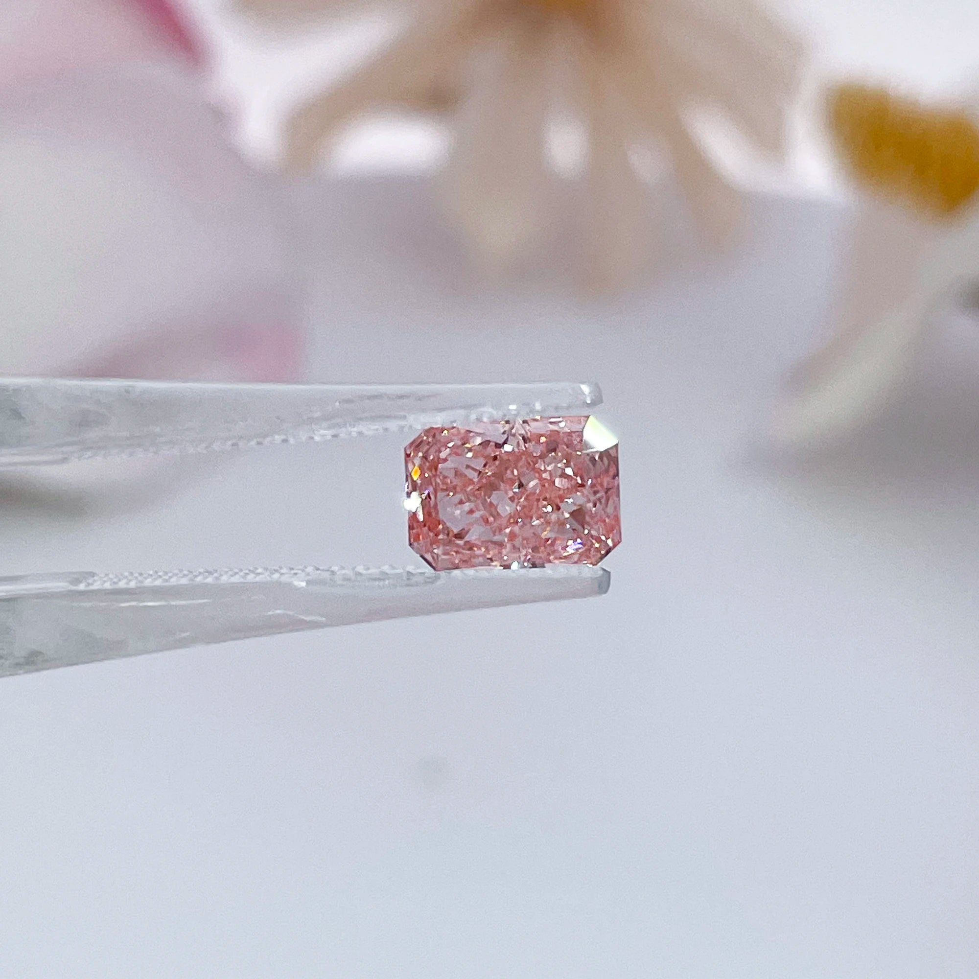 Starsgem IGI Certified 1ct 2ct Radiant Cut Loose Lab Grown Diamonds VVS2 Fancy Vivid Pink Excellent Cut