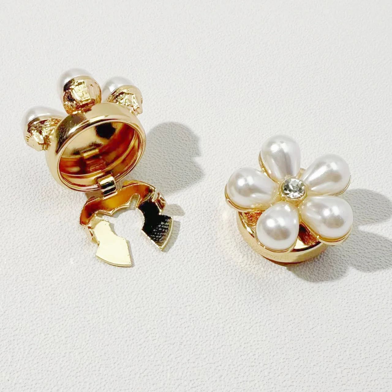 Wholesale Elegant Flower Cufflinks Shirt Buttons Cover 1 Pc Delicate Style Multi-Use Clothing Accessories Wedding Party Formal