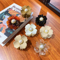 DOWELL 2022 Wholesale Grab Clip Trumpet Hair Catch Small Plastic Vintage Pearl Flower Hair Claw Clips