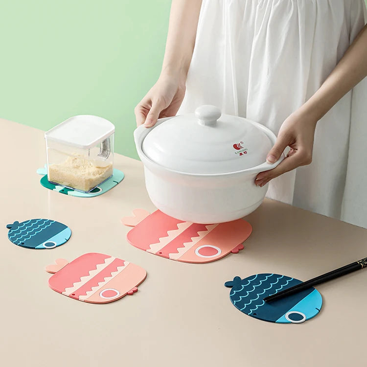 Small XL Silicone Cup Pad Cartoon Fish-Shaped Heat Insulation Mats Heat-Resistant Placemat for Wine Glass Tea Coffee Beer
