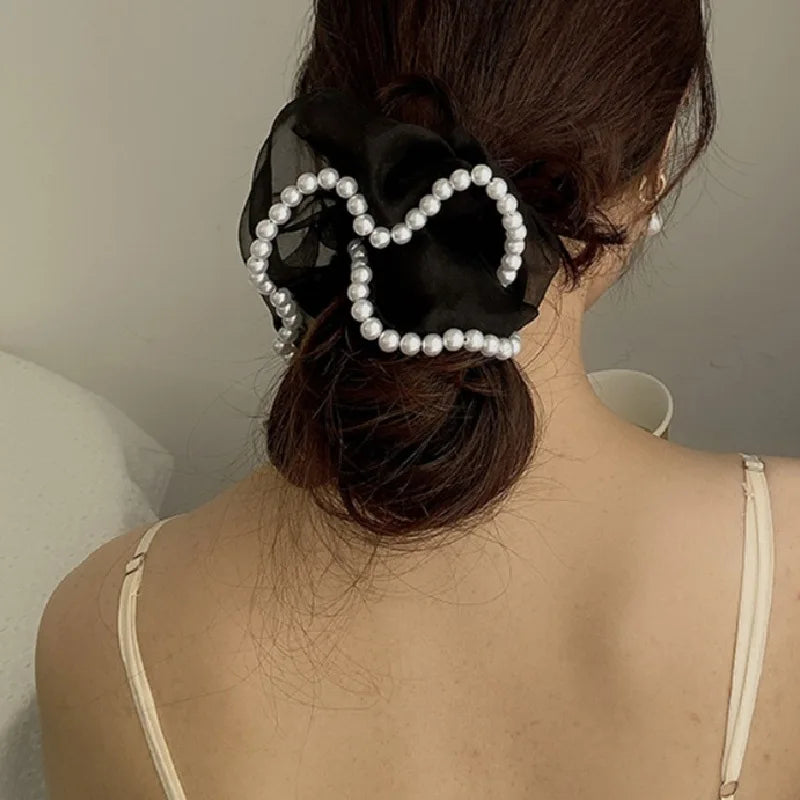 Sweet Style Girls Hair Accessories Custom Black Silk Hair Scrunchie with Pearl Perfect Hair Ties