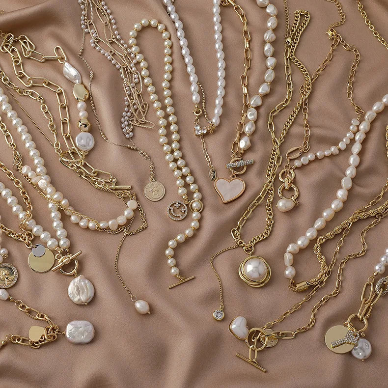 Fashion Vintage Pearl Pendant Light Luxury Niche Gold Chain Choker Design Sense Necklace for Women Jewelry