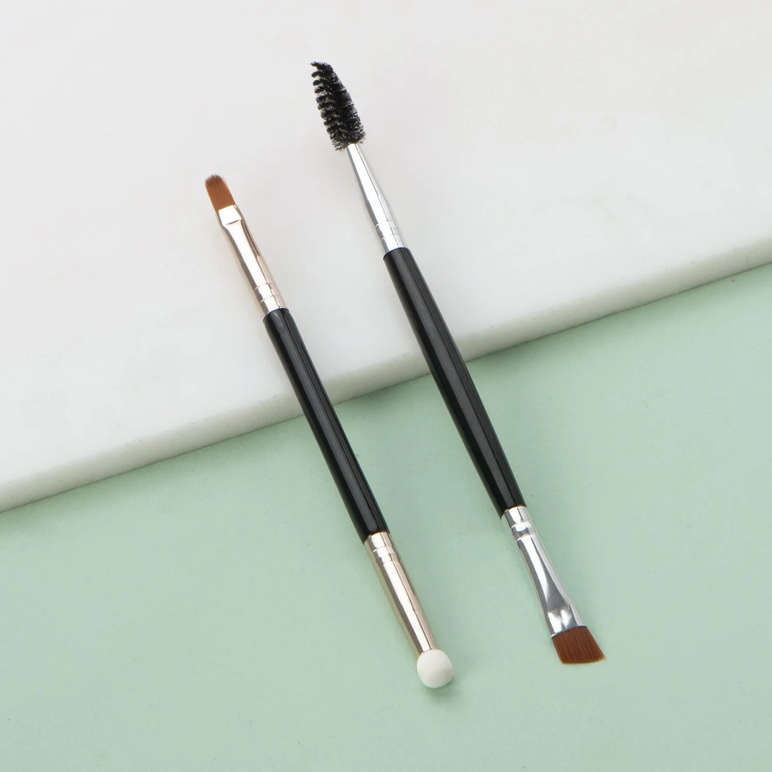 Single Makeup Brush Famous Teacher Lip Brush Portable Bite Painted Lip Round Head Lipstick Brush Dizzy Dyeing Lip Makeup