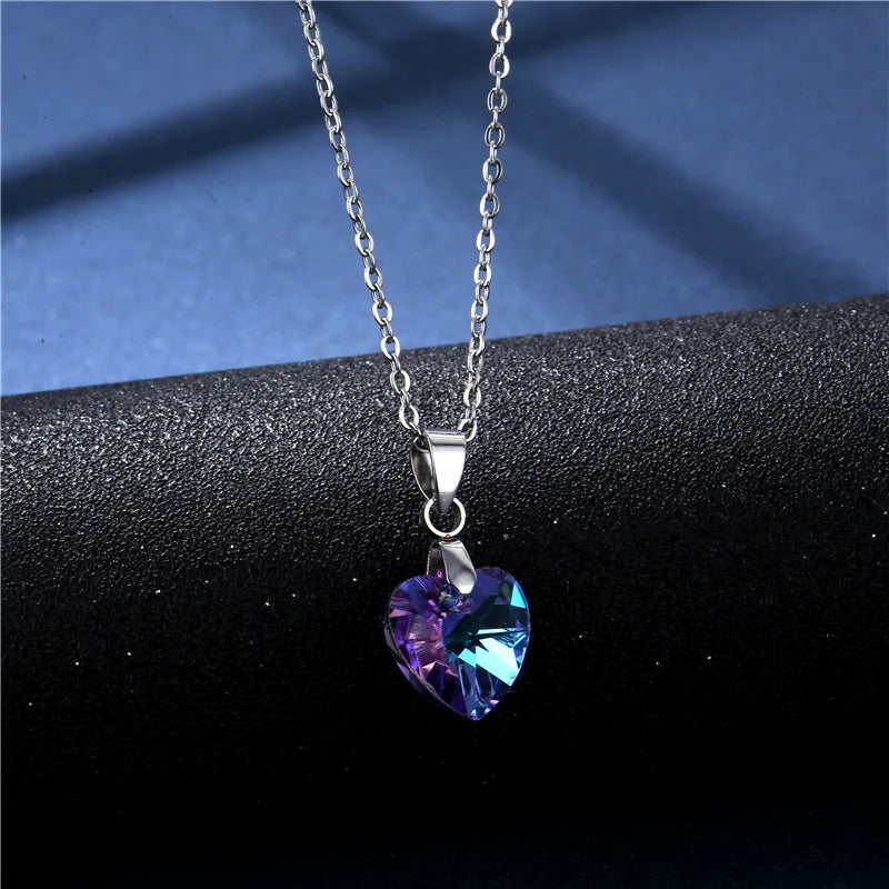 Ocean Heart Necklace Heart-shaped Crystal Clavicle Cross Necklace Love Peach Heart Sweater Chain Accessories 2023 New