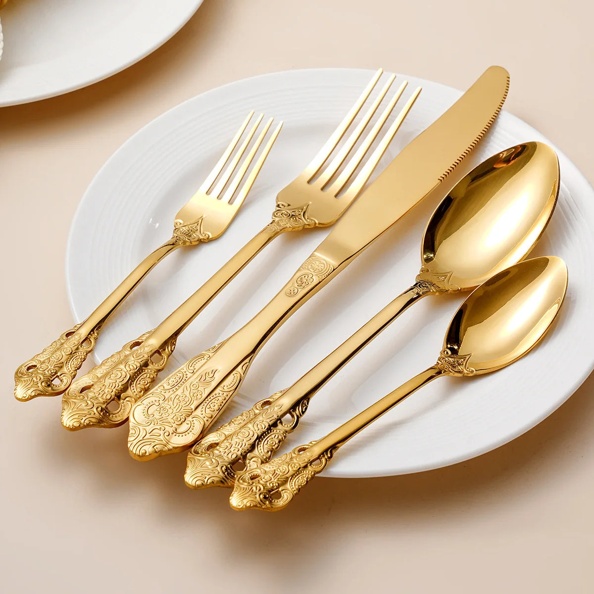Luxury Palace Relief Stainless Steel Mirror Polish Eco-Friendly Wedding Gold Knife Fork Spoon Flatware Set