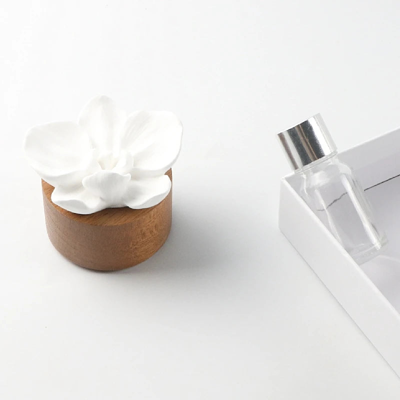 Wholesale Stocked Eco-Friendly Scented Ceramic Flower Home Fragrance Essential Oil Diffuser Air Freshener