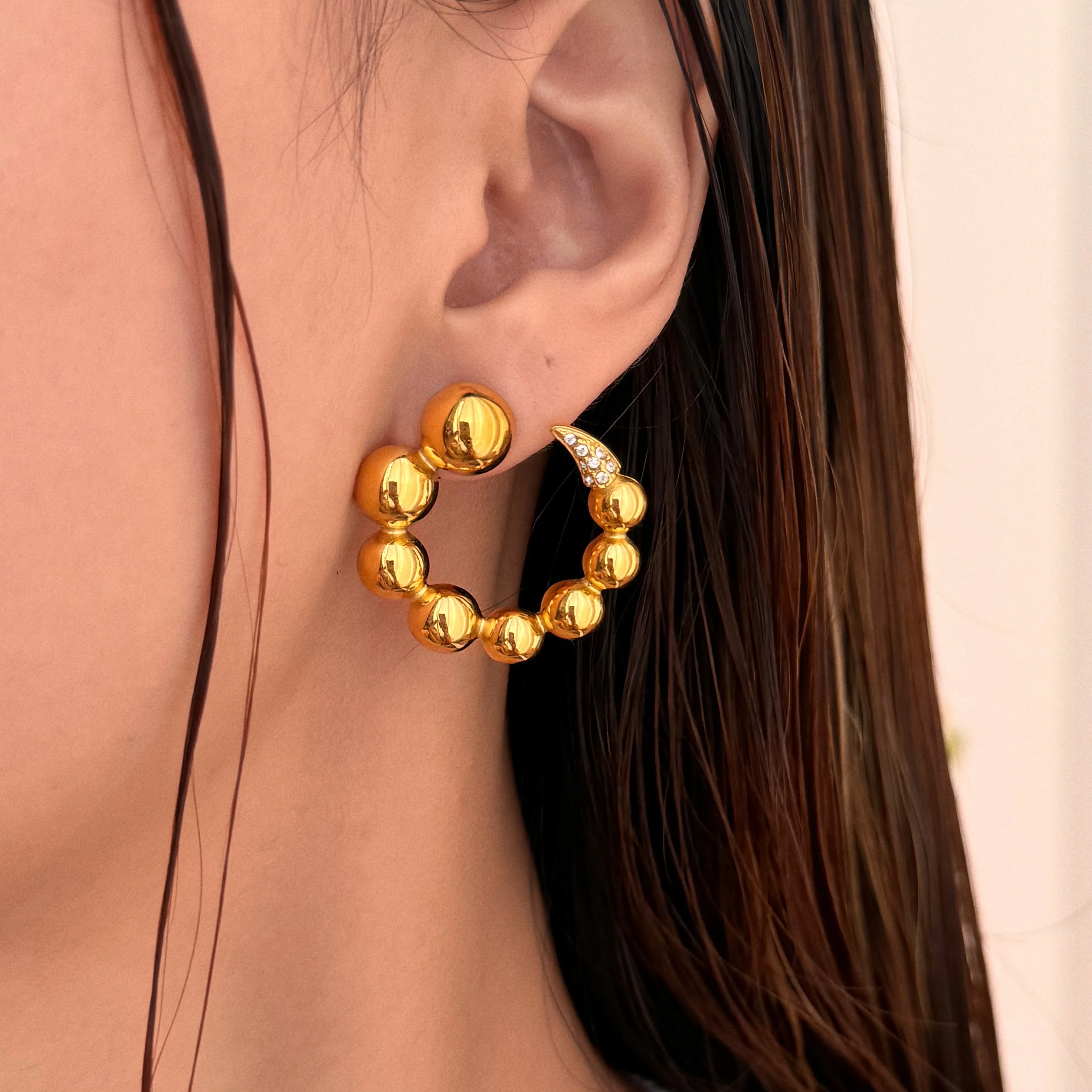 2024 Dazan New HOT 18k Gold Plated Hypoallergenic Stainless Steel Vintage Ball C Hoop Zircon Gothic Earrings for Women Party