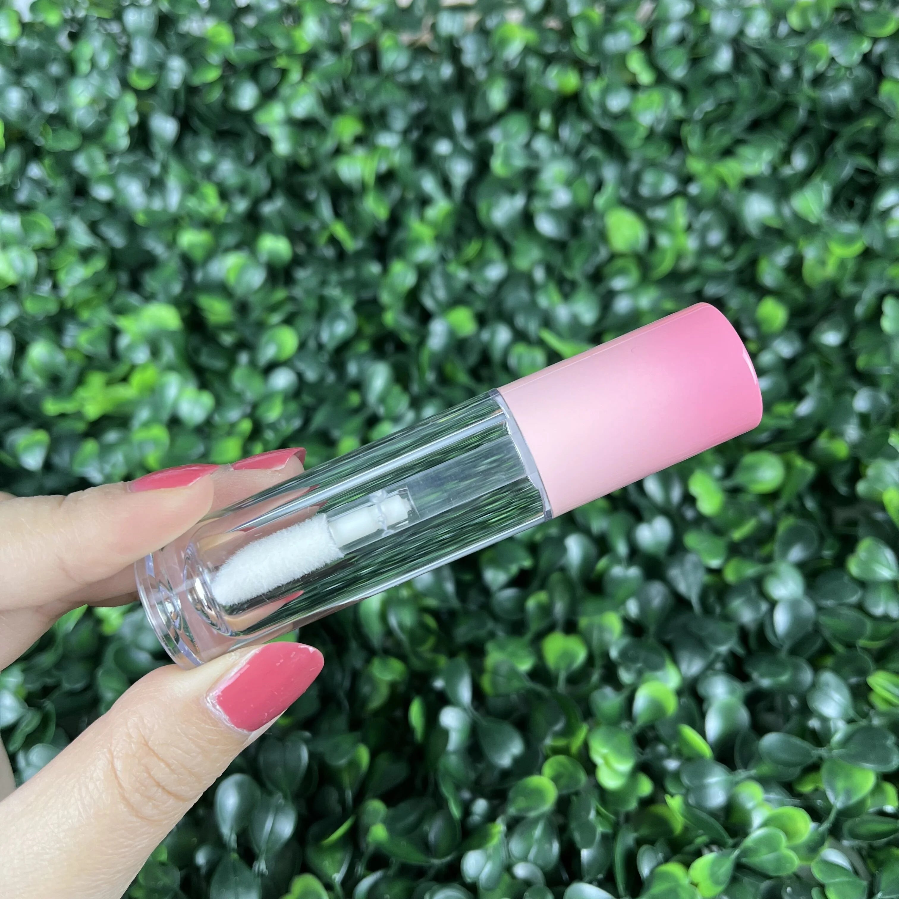 Wholesale Customized Label Novelty Beautiful Empty Large Colorful Slim Gradient Round Lip Gloss Tube Container With Wands