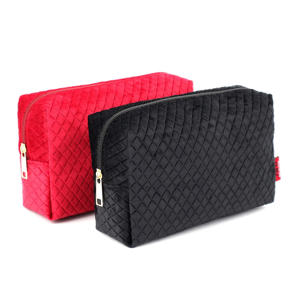 Luxury Quilted Makeup Bag with Private Logo Custom Logo Velvet Zipper Bag Fashion Toiletry Bags for Women