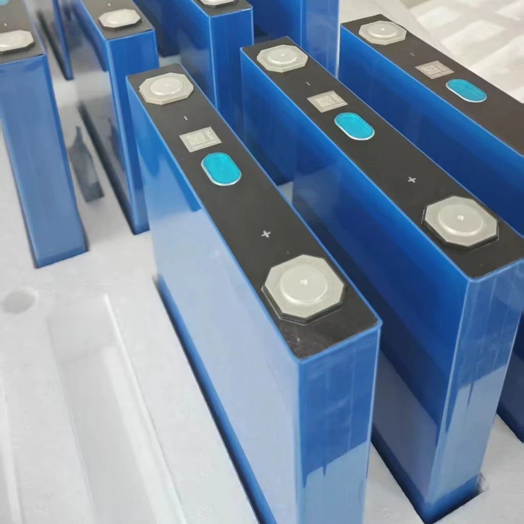 High Power 150AH 3.2v Lifepo4 Rechargeable Prismatic Lithium Ion Battery Cells 4000 Cycle Application for Car Solar System