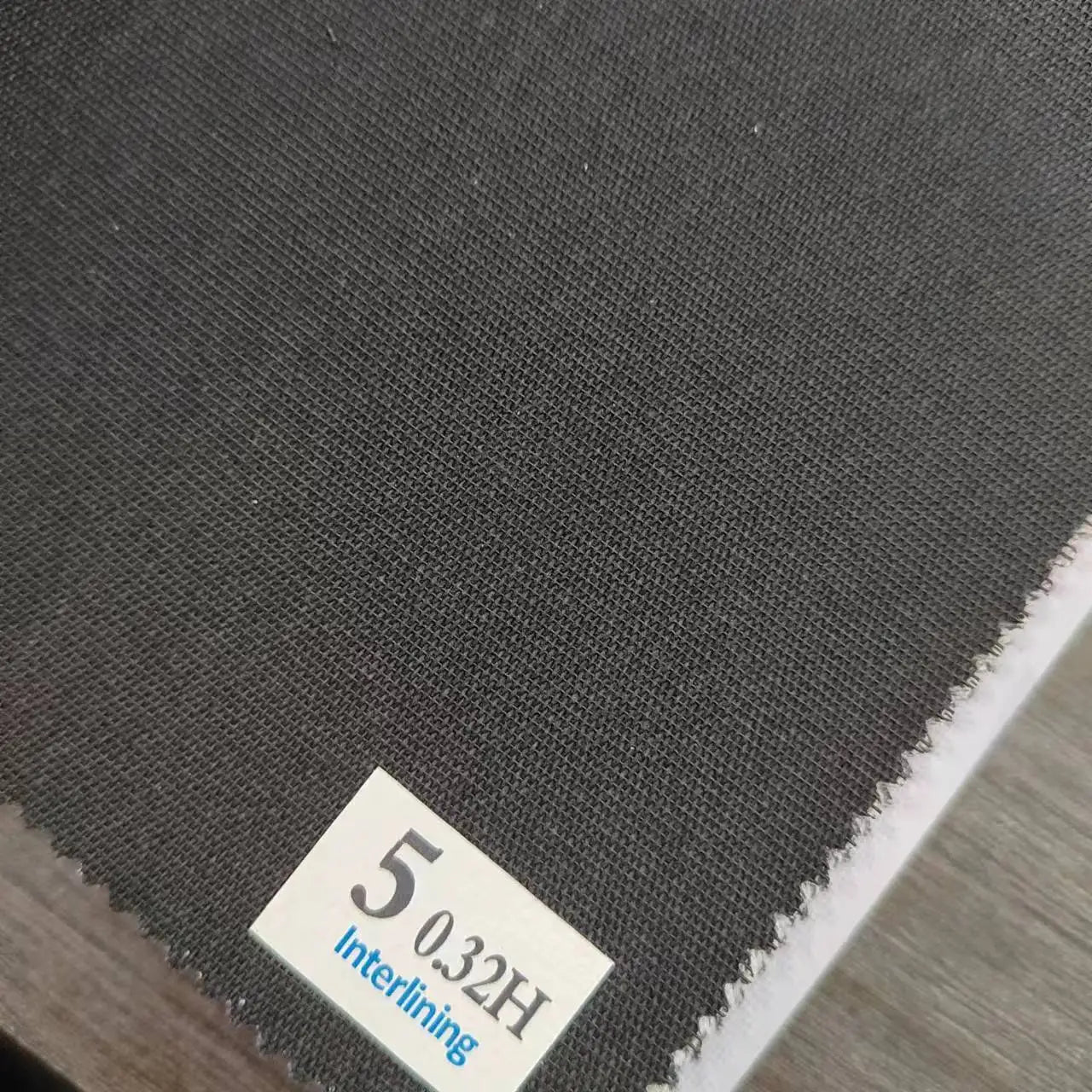 Black Soft and Comfortable 100% Polyester Woven Hard Interlining Fabric Clothing Suits Coats Hats YB-0.32H