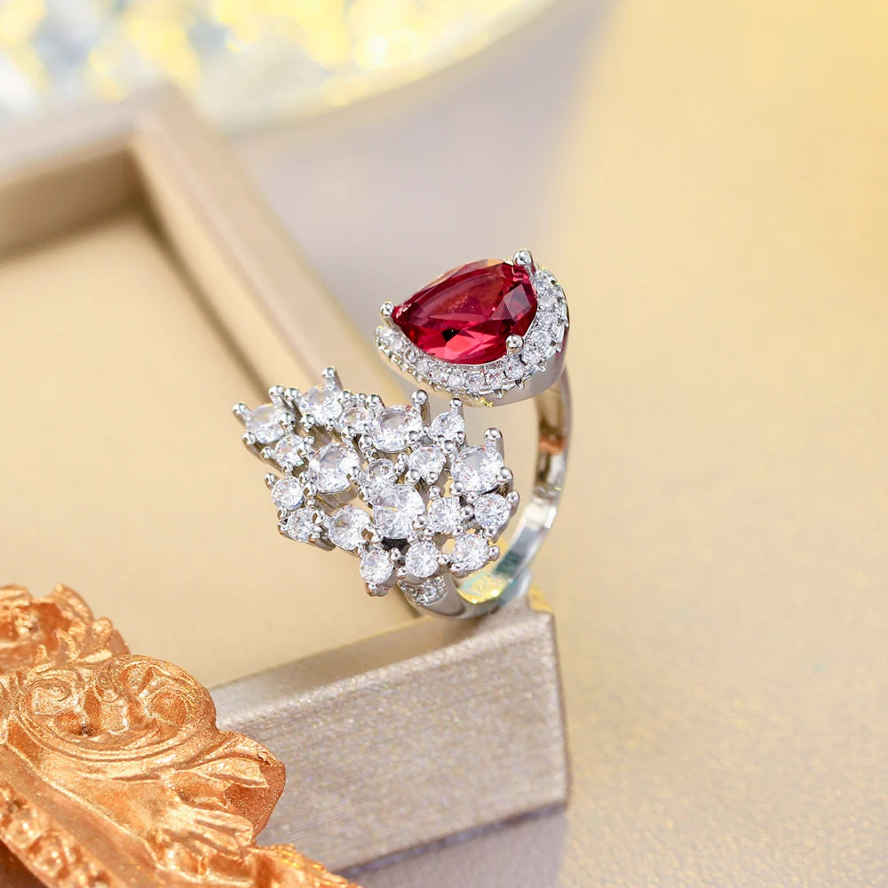 One Size Fits All Shiny Big Water Drop Red Cubic Zirconia Crystal Fashion Open Adjustable Ring for Women Wedding Accessories