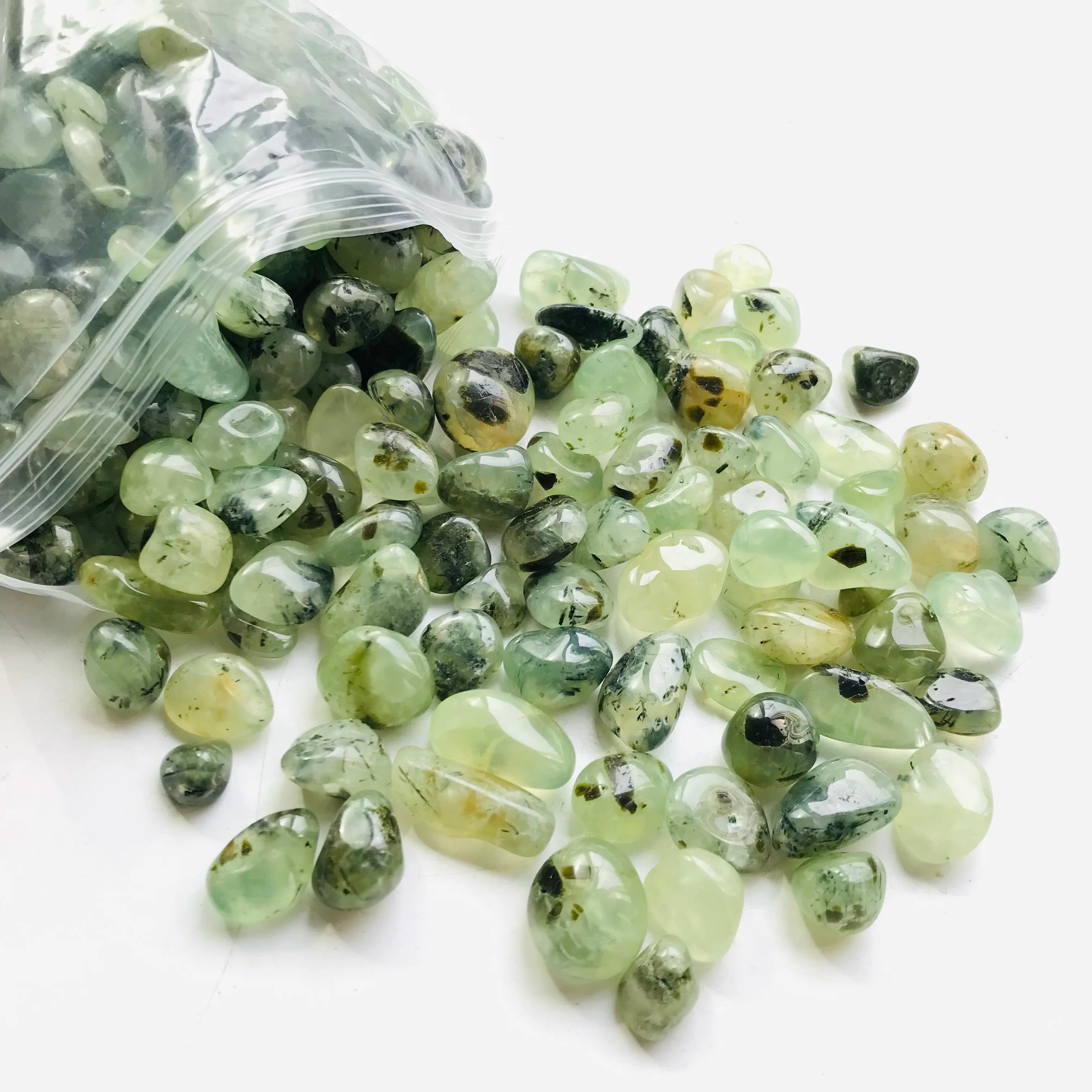 Wholesale Natural Crystals Tumbled Healing Prehnite Tumble Stone Grape Stone Crystal Gravel Stone for Decoration