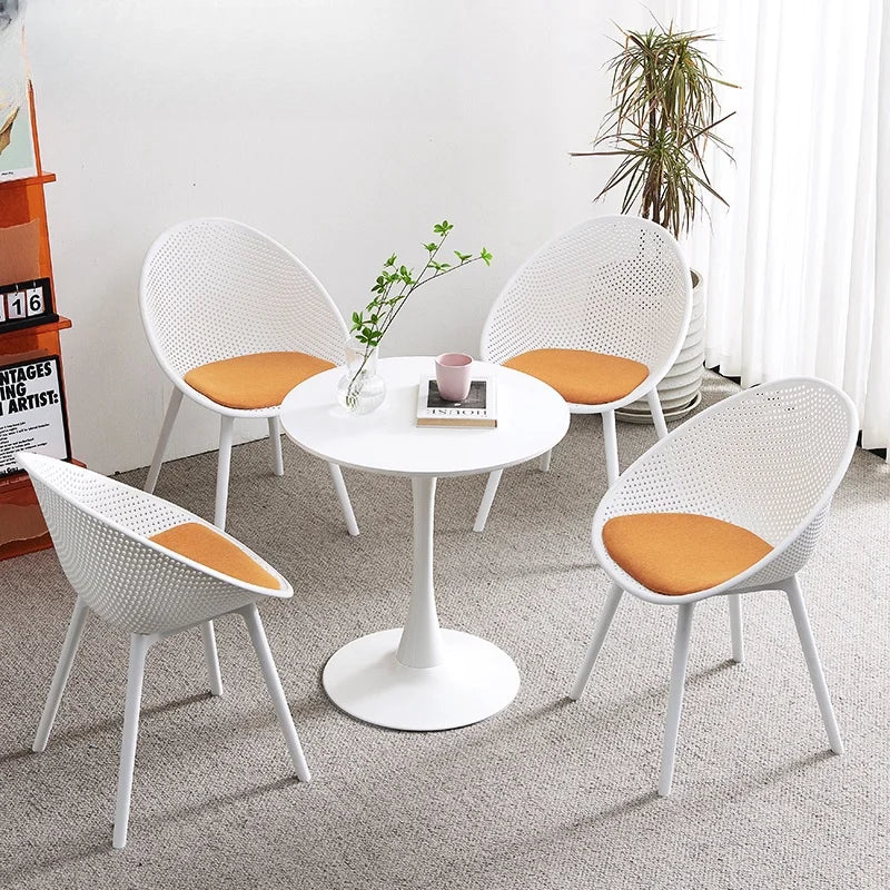 Scandinavian Creative White with Commercial Furniture All-in-one Molding Sedentary Not Tired PP Plastic White Table and Chairs