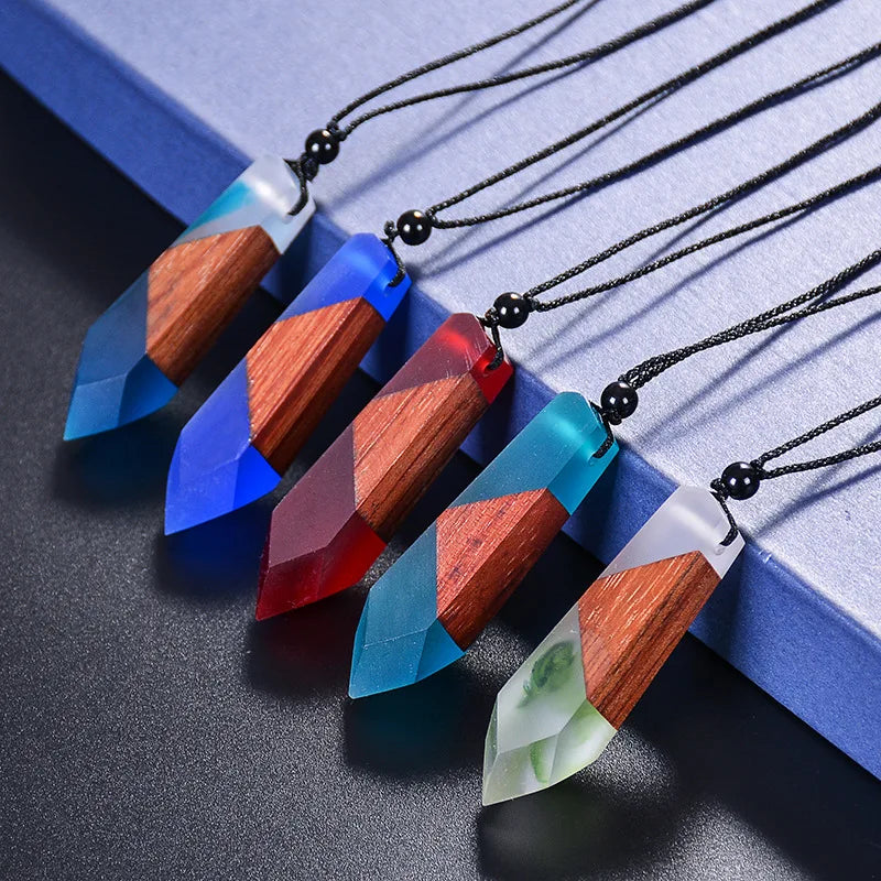 Best-Selling Wood Pendant Necklace Vintage Adjustable Solidification Transparent Resin Necklace for Women Men