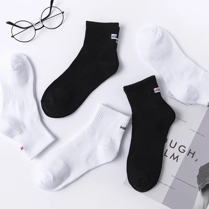 Wholesale Special Offer Spring Crew Breathable Comfortable Cotton Men's White Casual Sports Socks
