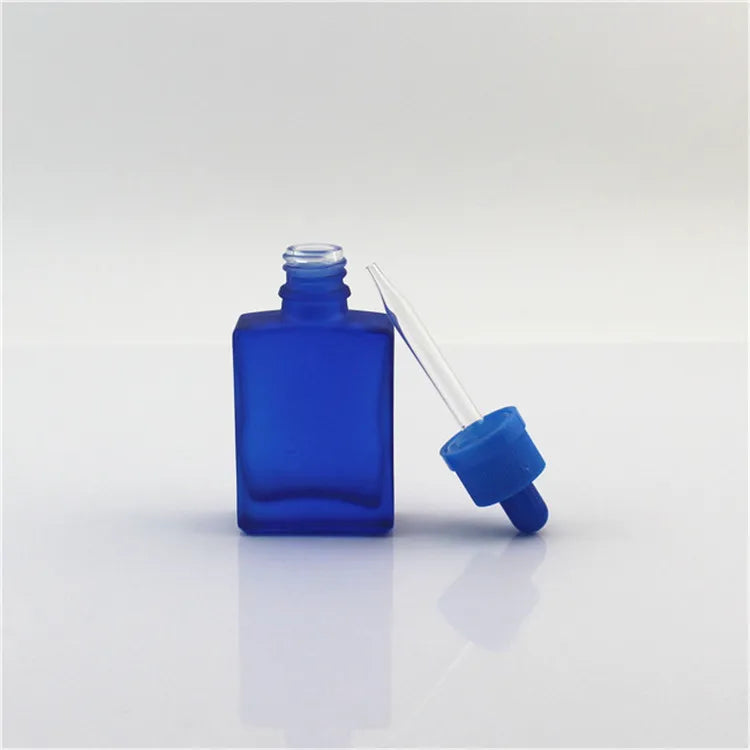Wholesale 15ml 30ml Colorful Glass square Dropper Bottle for Essence Oil Bottles and Smoke Oil Bottle in Good Price