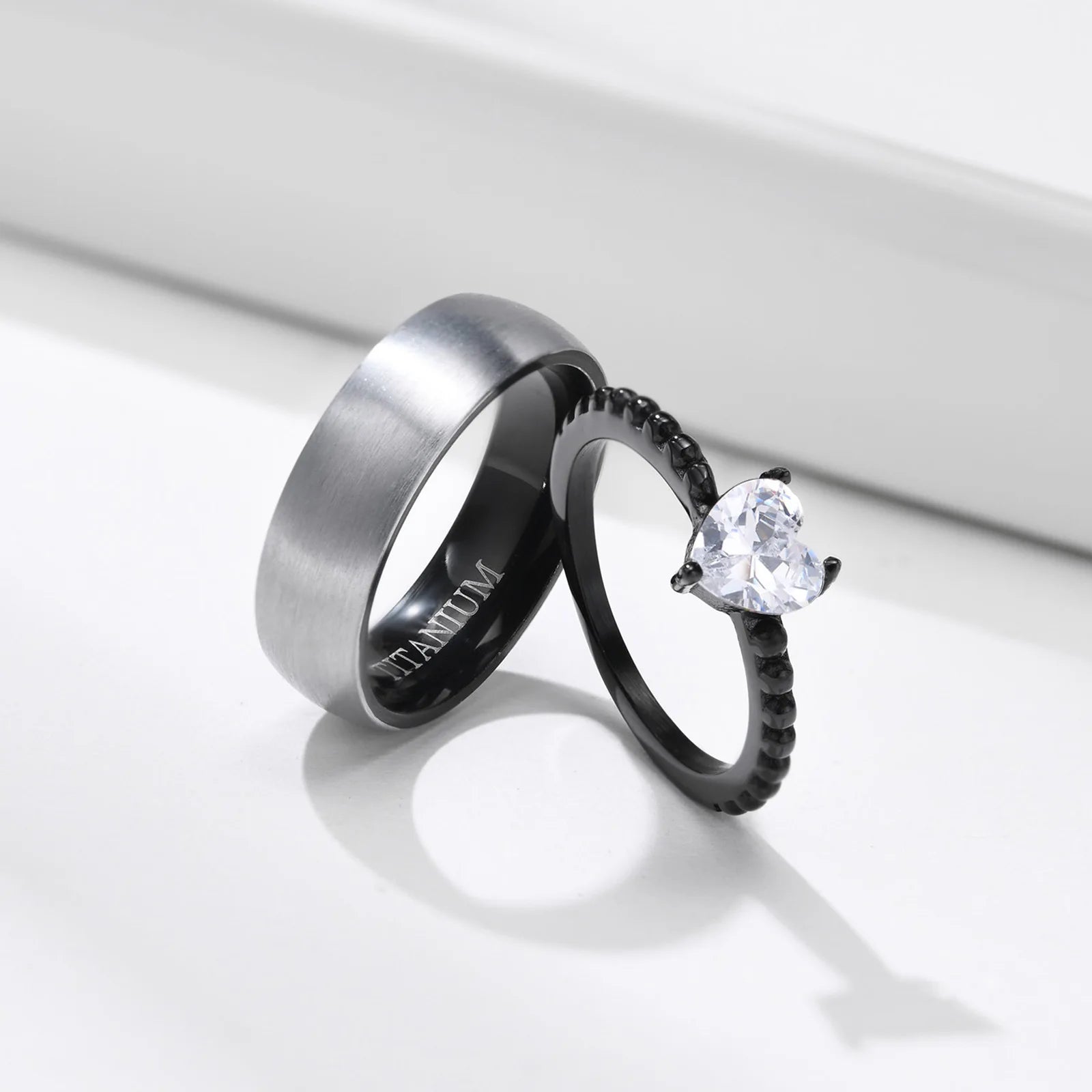 OEM Fashion Custom Fashion Wedding Diamond Rings Stainless Steel Engagement Couple Ring Set
