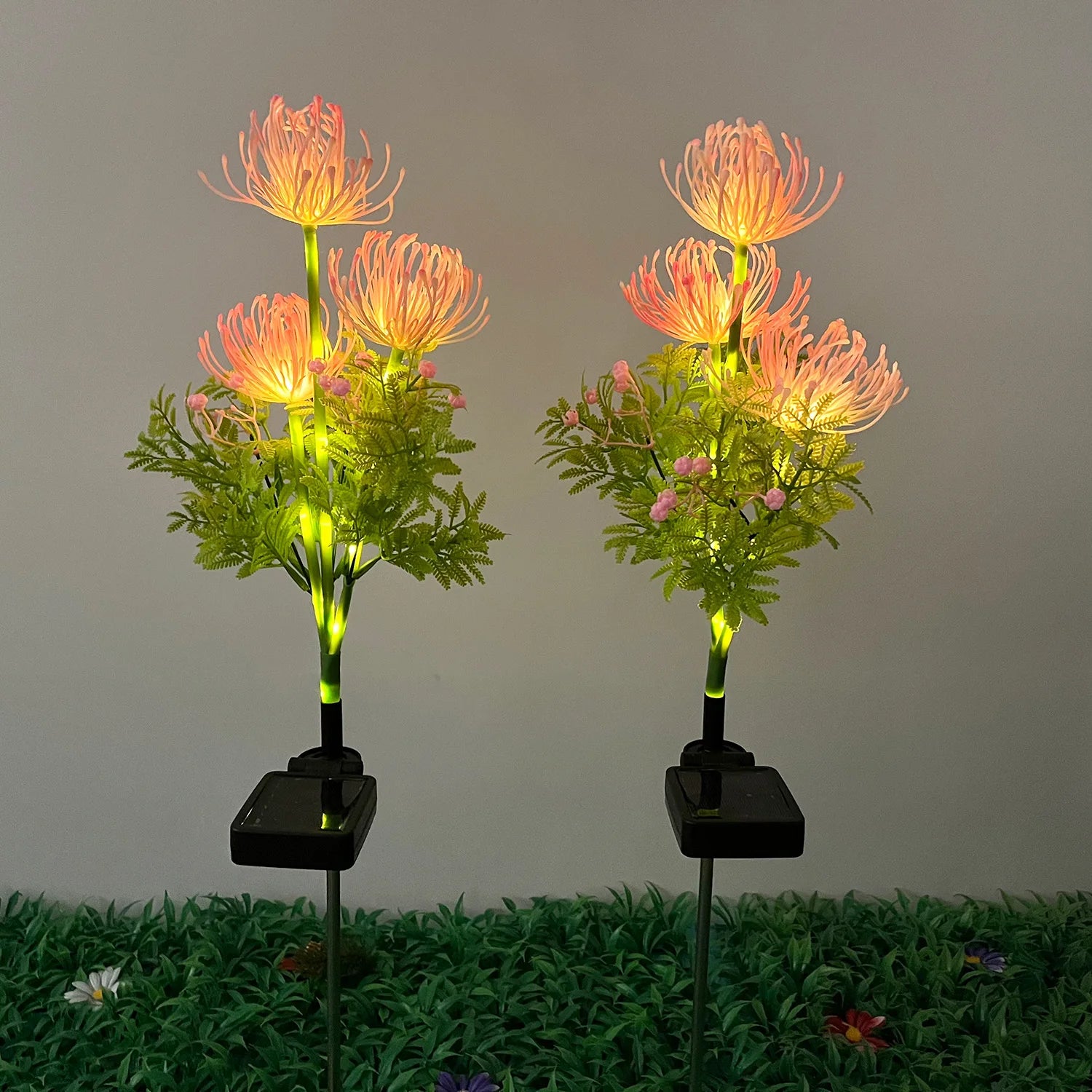 Howlighting Upgraded Solar Flowers Lights with Glowing Flowers & Stems Solar Garden Lights Outdoor Swaying Yard Decor Light
