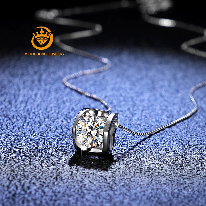 Custom Factory Classic Design Pendant 925 Sterling Silver Chain Round Cut 1ct Engagement Vvs D Moissanite Necklace