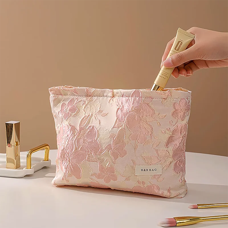 Wholesale Fashion Flower Canvas Eco-Friendly Cosmetic Bags for Women Girls Portable Travel Makeup Zipper